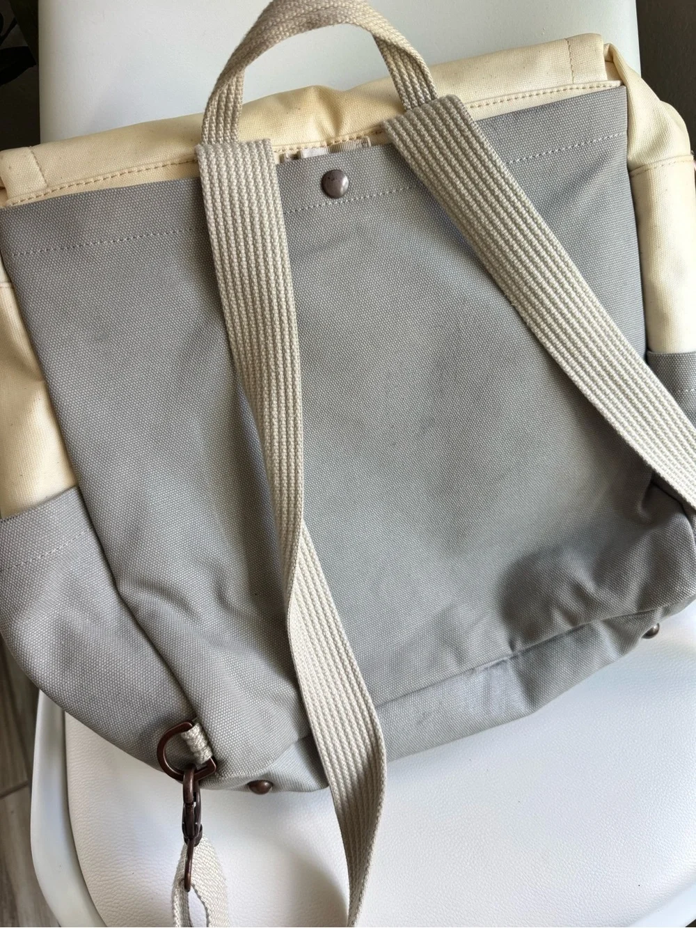 Petunia Pickle Bottom Boxy Backpack Diaper Bag Cream Gray Convertible Canvas